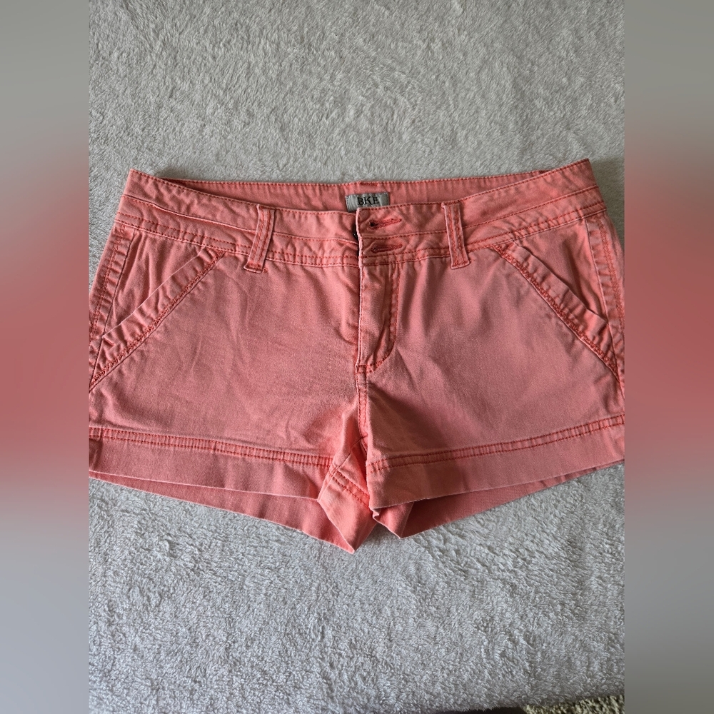 BKE Coral Pink Women's Cargo Shorts